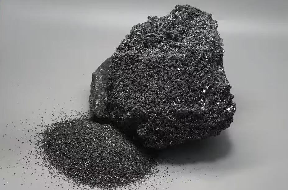 Hur kiselkarbidpartikelstorlek och renhet påverkar eldfasta blandningar - Branschfokus och anpassade lösningar från Okayama Giken Minerals